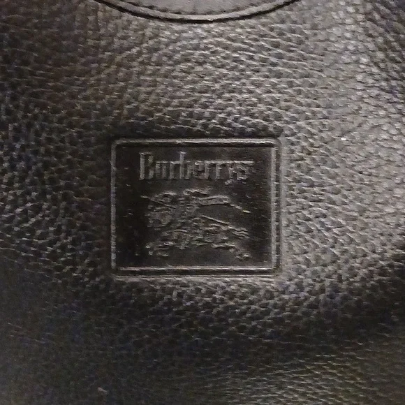 Burberrys Vintage Leather Bucket crossbody with Tassels & dust bag Black EUC - Picture 8 of 8